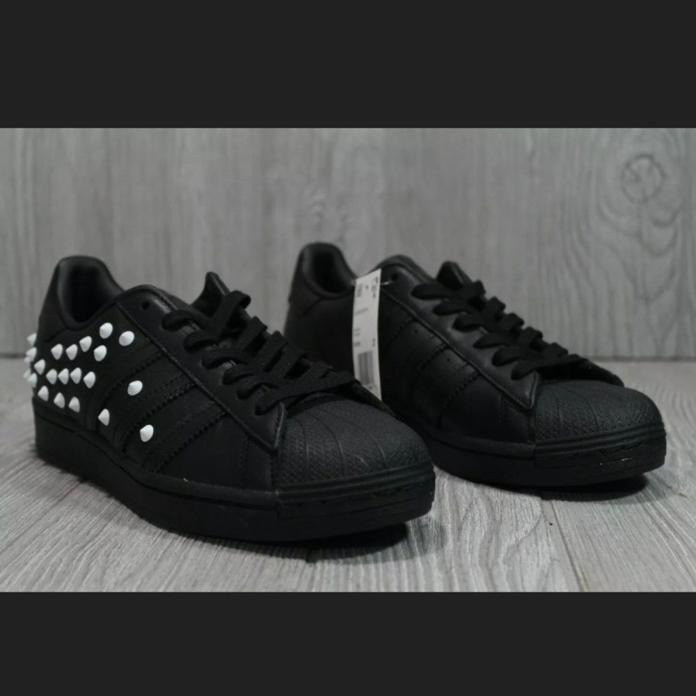 SOLD New Adidas superstar studded women’s size 8